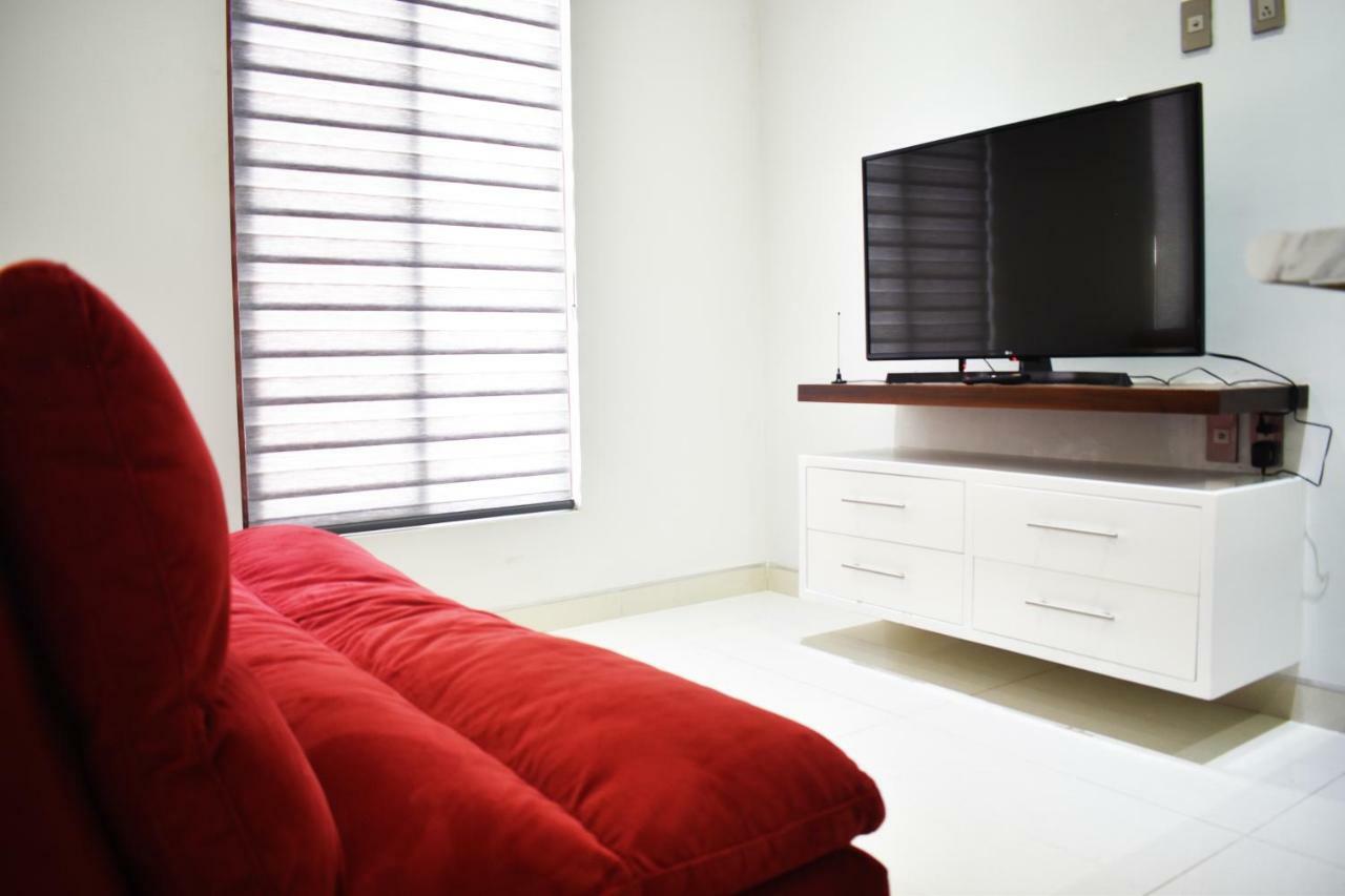 En El Centro 3 Hermoso Loft Familiar Ac Wifi 300 Mbps Aguascalientes Kültér fotó
