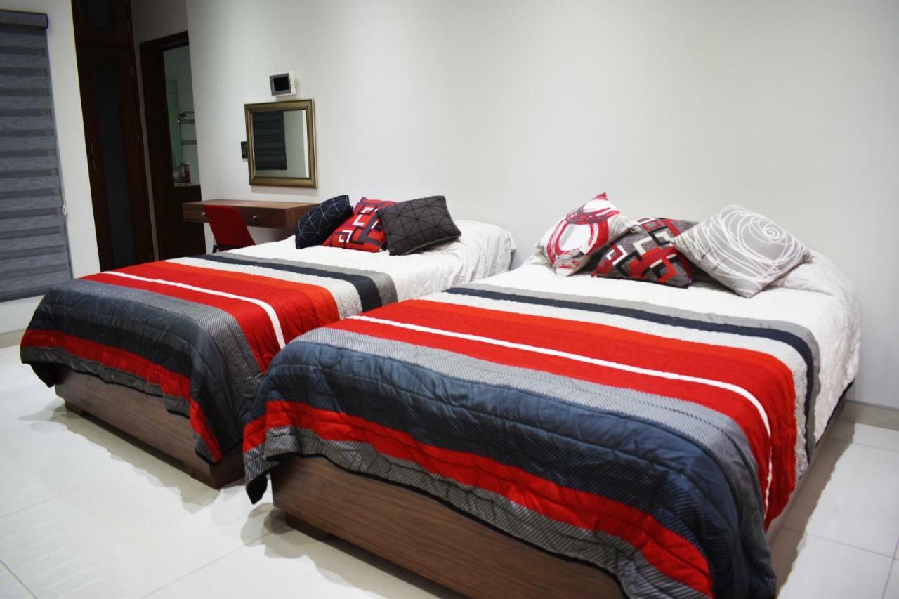 En El Centro 3 Hermoso Loft Familiar Ac Wifi 300 Mbps Aguascalientes Kültér fotó